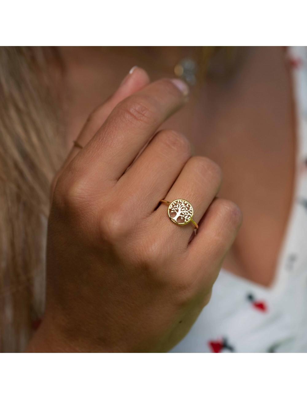Bague arbre de vie dans rond ajoure or jaune ou or blanc 9 carats