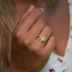 Bague arbre de vie dans rond ajoure or jaune ou or blanc 9 carats